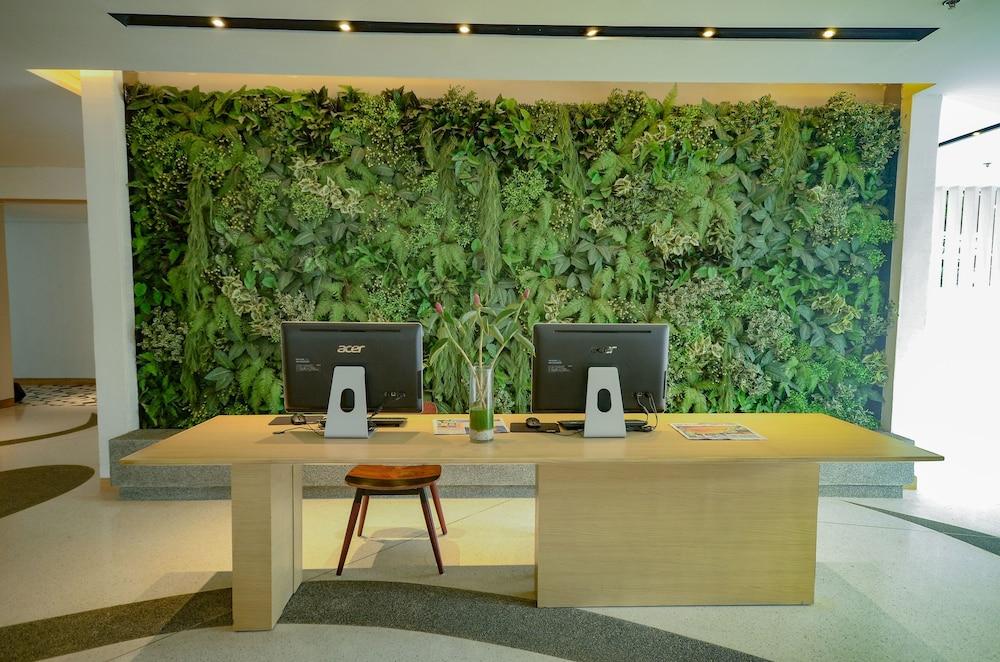 Hue Hotels And Resorts Puerto Princesa Managed By Hii Extérieur photo